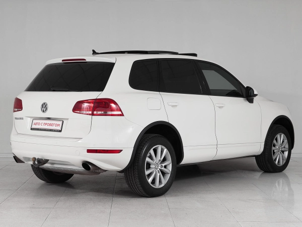 Volkswagen Touareg, II фото №6
