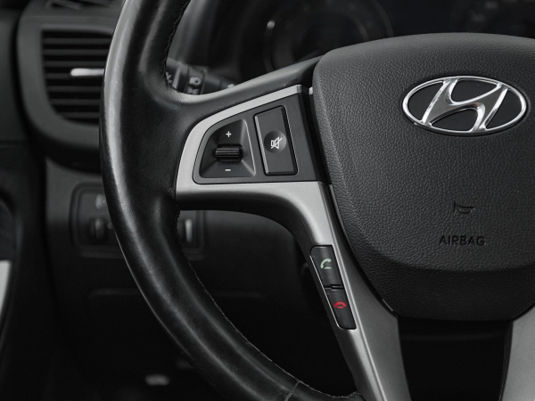 Hyundai Solaris, I Рестайлинг фото №11