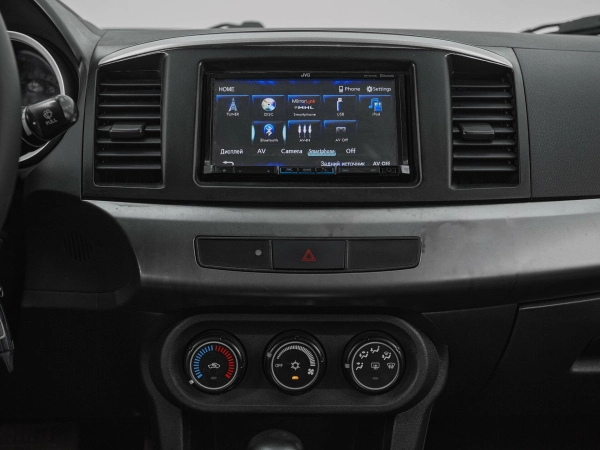 Mitsubishi Lancer, X фото №13