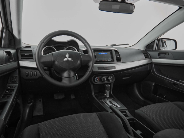 Mitsubishi Lancer, X фото №7