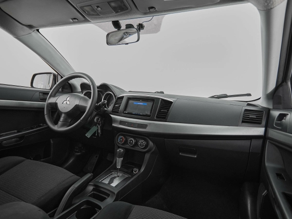 Mitsubishi Lancer, X фото №9