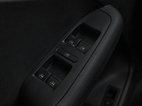 Volkswagen Jetta, VI Рестайлинг фото №11