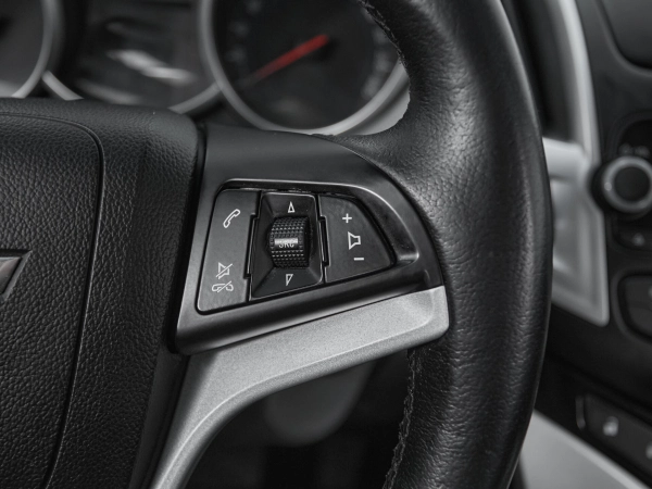 Chevrolet Cruze, I Рестайлинг фото №12