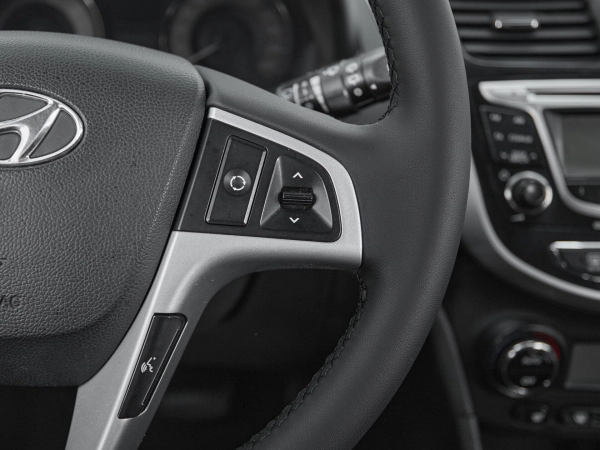Hyundai Solaris, I фото №12