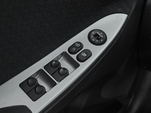 Hyundai Solaris, I фото №13