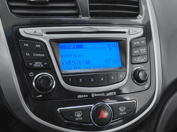 Hyundai Solaris, I фото №15