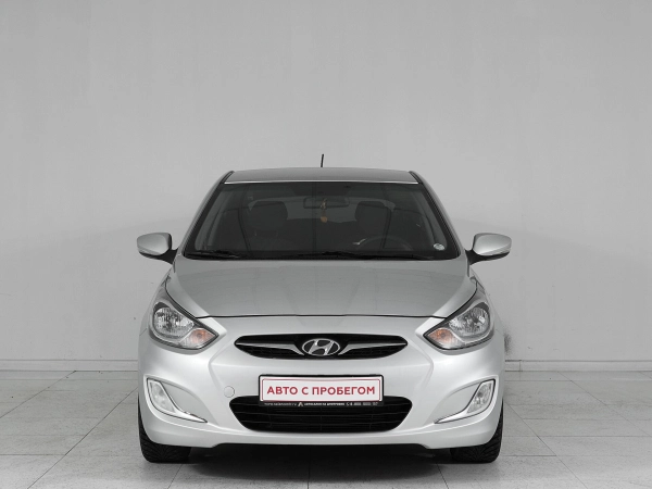Hyundai Solaris, I фото №2