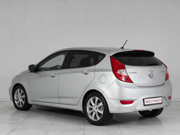 Hyundai Solaris, I фото №4