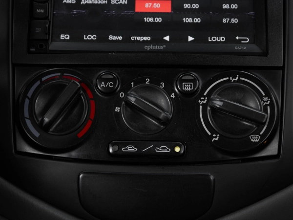 Mazda MPV, II (LW) Рестайлинг фото №15
