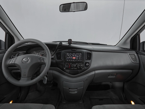 Mazda MPV, II (LW) Рестайлинг фото №8