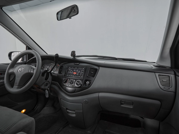Mazda MPV, II (LW) Рестайлинг фото №9