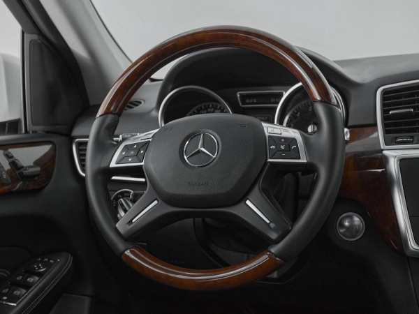 Mercedes-Benz M-Класс, III (W166) фото №11