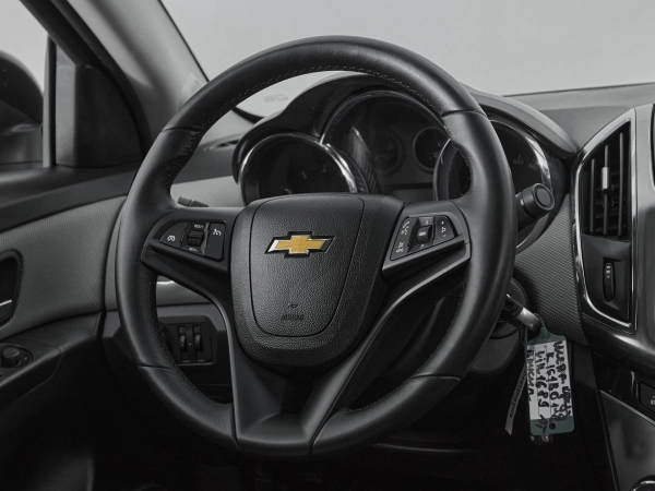 Chevrolet Cruze, I Рестайлинг фото №10