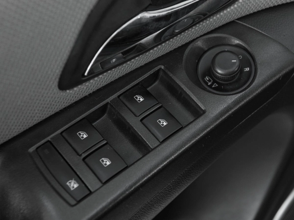 Chevrolet Cruze, I Рестайлинг фото №13