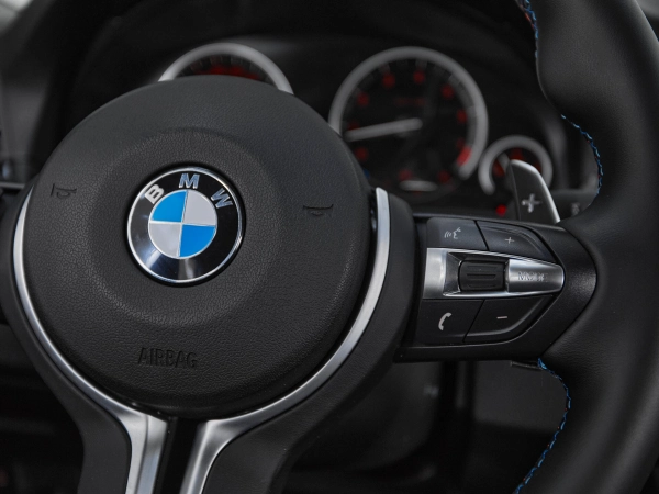BMW 5 серии, VI (F10/F11/F07) Рестайлинг фото №10