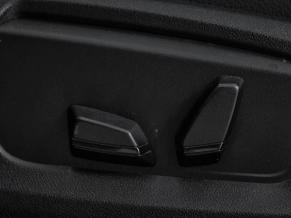 BMW 5 серии, VI (F10/F11/F07) Рестайлинг фото №13