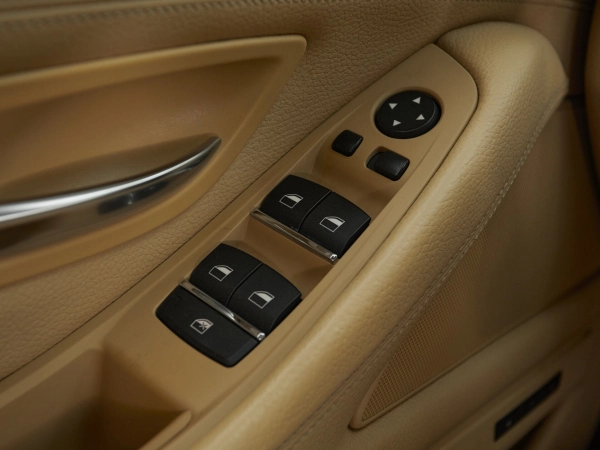 BMW 5 серии, VI (F10/F11/F07) Рестайлинг фото №15