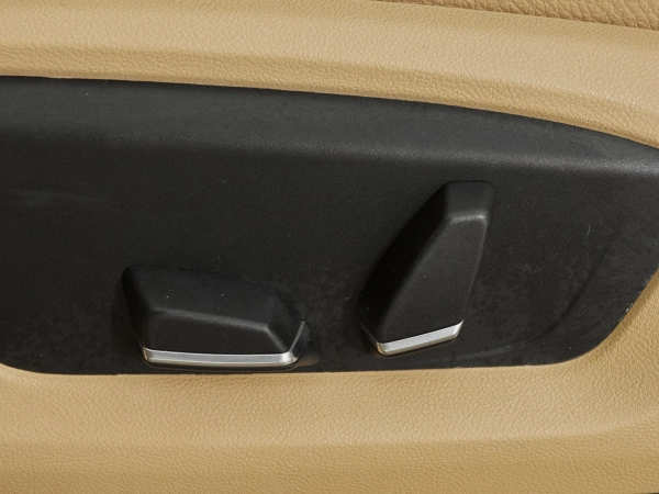 BMW 5 серии, VI (F10/F11/F07) Рестайлинг фото №17