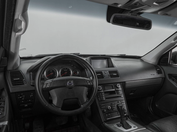 Volvo XC90, I Рестайлинг фото №9