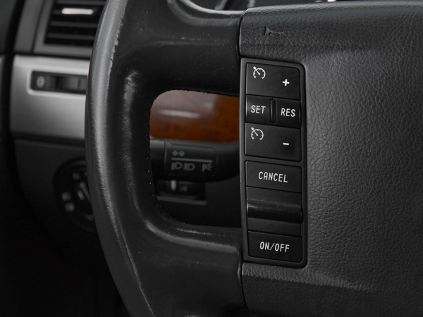 Volkswagen Touareg, I Рестайлинг фото №11