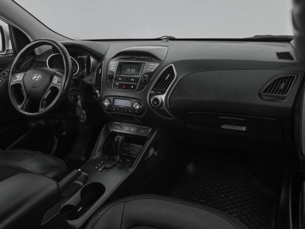 Hyundai ix35, I Рестайлинг фото №9