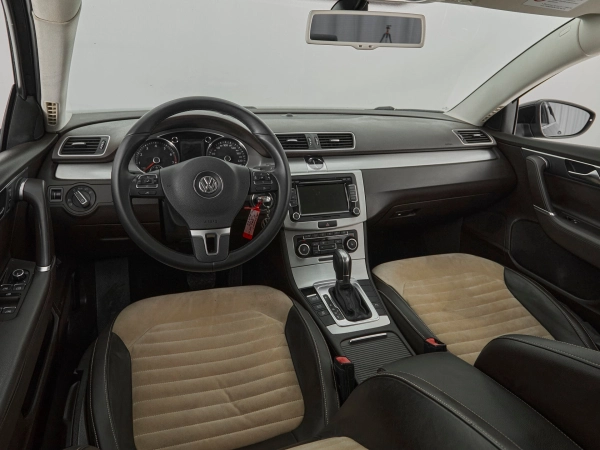 Volkswagen Passat, B7 фото №7