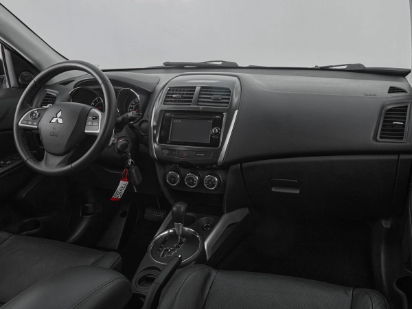 Mitsubishi ASX, I Рестайлинг фото №9