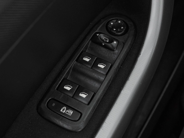 Peugeot 308, I фото №13