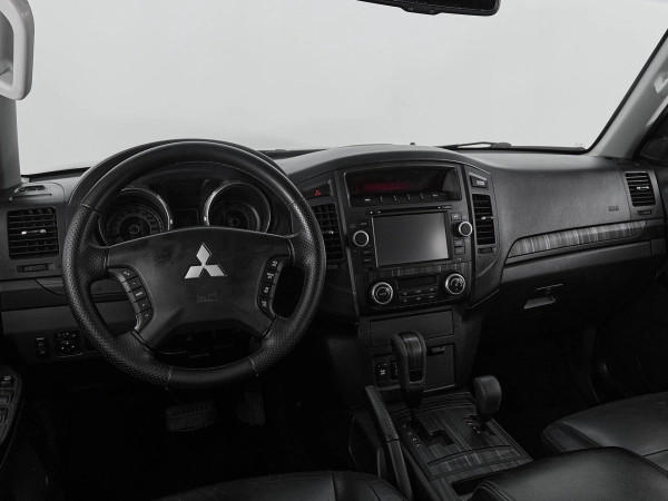 Mitsubishi Pajero, IV фото №7