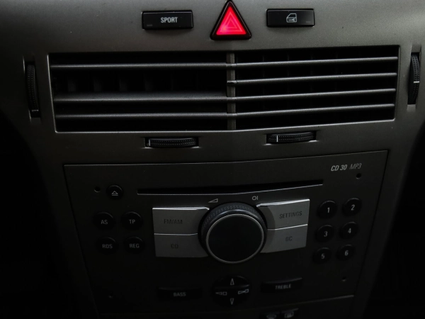 Opel Astra, H фото №15