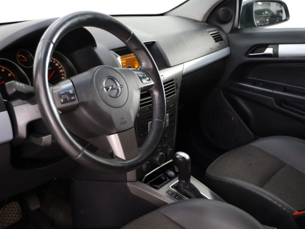 Opel Astra, H фото №17