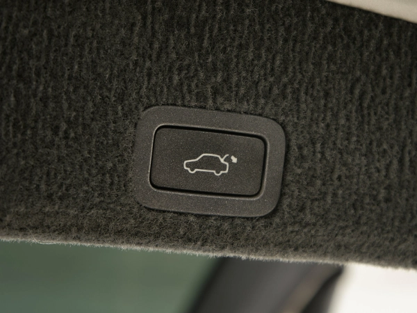 Volvo XC60, I Рестайлинг фото №10
