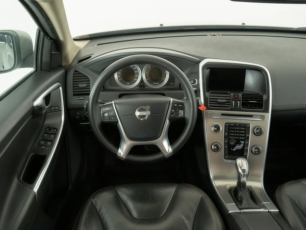Volvo XC60, I Рестайлинг фото №11