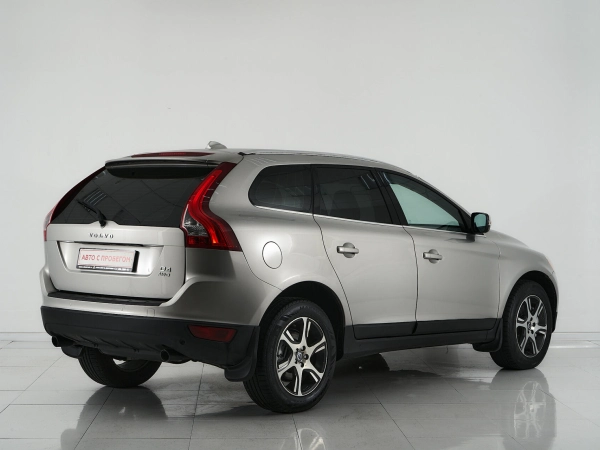 Volvo XC60, I Рестайлинг фото №5