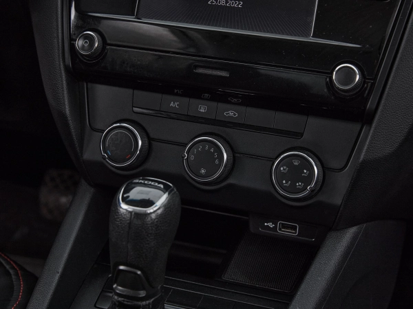 Skoda Octavia, III (A7) Рестайлинг фото №13
