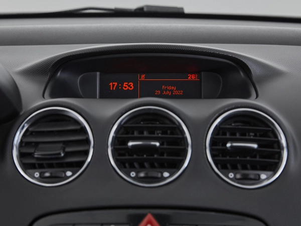 Peugeot 308, I Рестайлинг фото №12