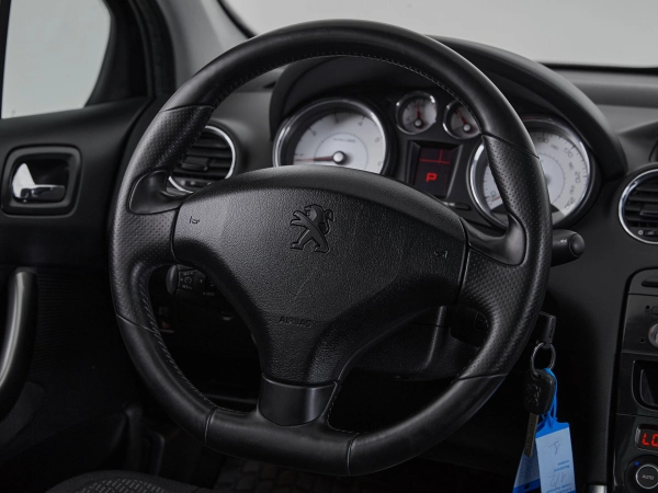 Peugeot 308, I Рестайлинг фото №14
