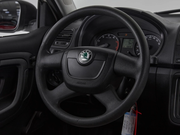 Skoda Fabia, II Рестайлинг фото №12