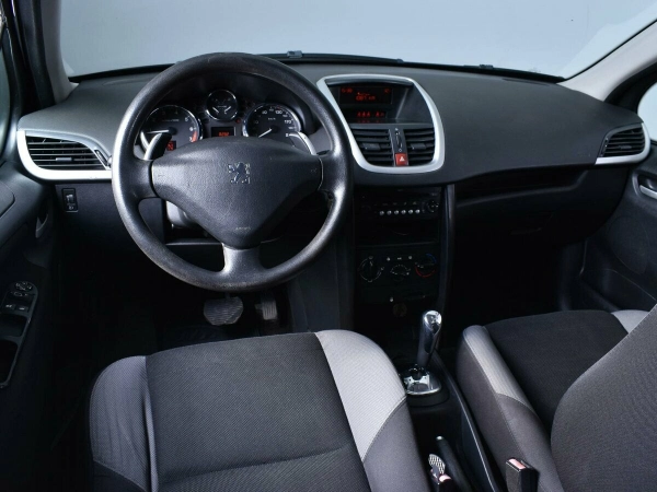 Peugeot 207, I Рестайлинг фото №6