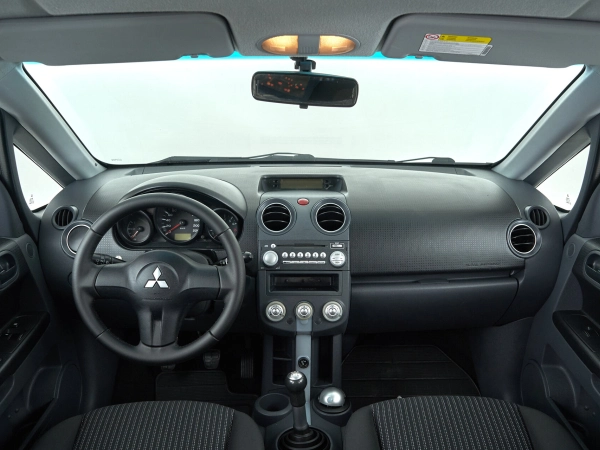 Mitsubishi Colt, VI (Z20/Z30) фото №8