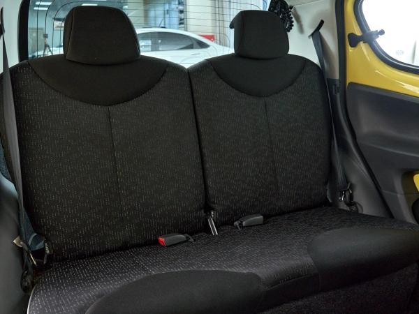 Peugeot 107, I Рестайлинг фото №18