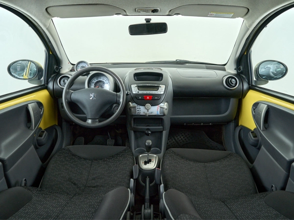 Peugeot 107, I Рестайлинг фото №8