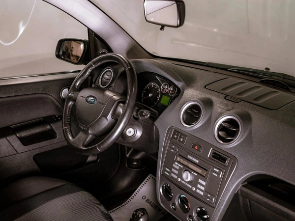 Ford Fusion, I Рестайлинг фото №7