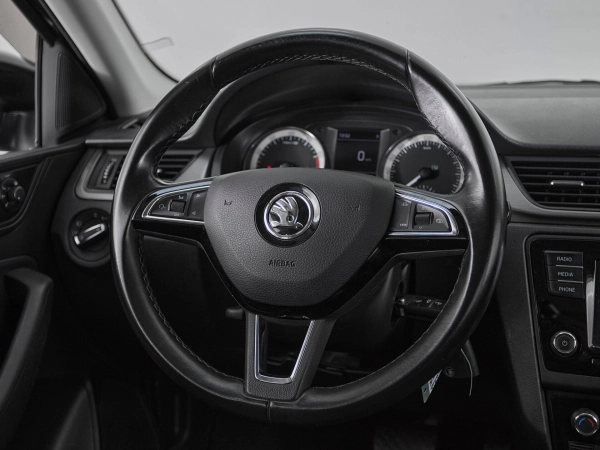 Skoda Rapid, I Рестайлинг фото №10
