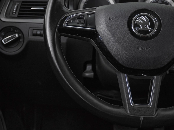Skoda Rapid, I Рестайлинг фото №11