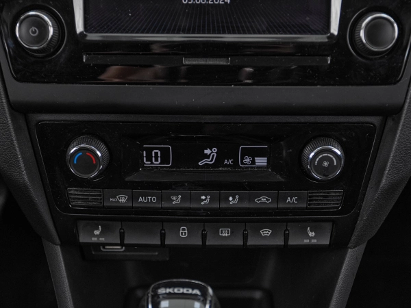Skoda Rapid, I Рестайлинг фото №15