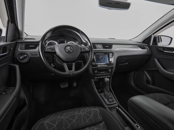 Skoda Rapid, I Рестайлинг фото №7