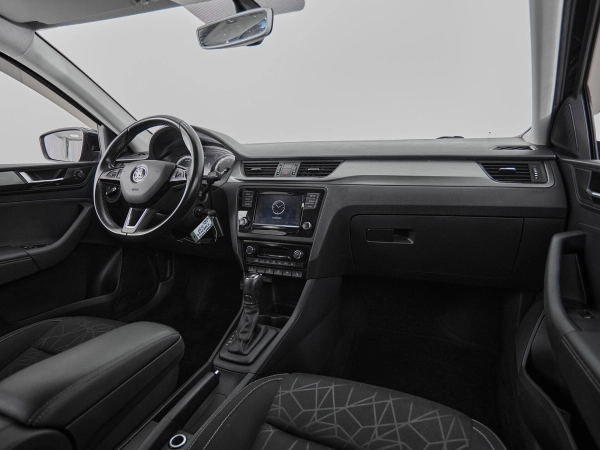 Skoda Rapid, I Рестайлинг фото №9