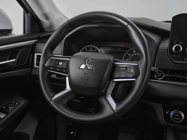 Mitsubishi Outlander, IV фото №10