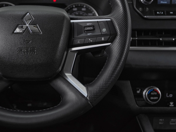 Mitsubishi Outlander, IV фото №12